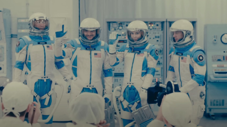The Fantastic Four in Space Suits, sur le point de décoller dans l'espace dans les Fantastic Four: First Steps