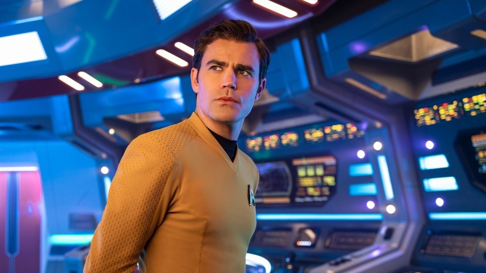 La légende de Star Trek Jonathan Frakes insère la blague de Riker ultime dans Strange New Worlds Saison 3