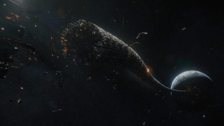 Un ascenseur spatial orbital est détruit dans l'espace dans la saison de fondation 1