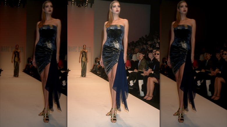 Ivanka Trump dans une tenue rouge sur la piste