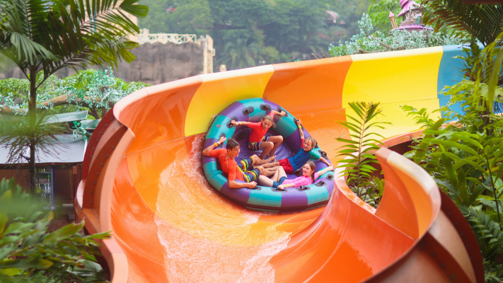 Le plus grand parc aquatique de Virginie est parfait pour une excursion d'une journée familiale pleine de plaisir d'été