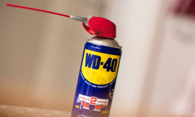 L'utilisation du WD-40 sur le plastique est une grosse erreur et voici pourquoi