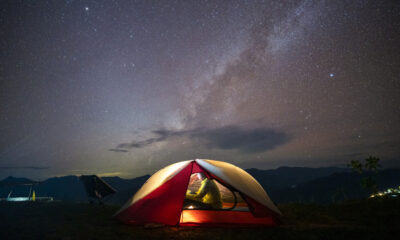 Cet camping abordable essentiel de Costco sert à faire une alimentation électrique et un chargeur
