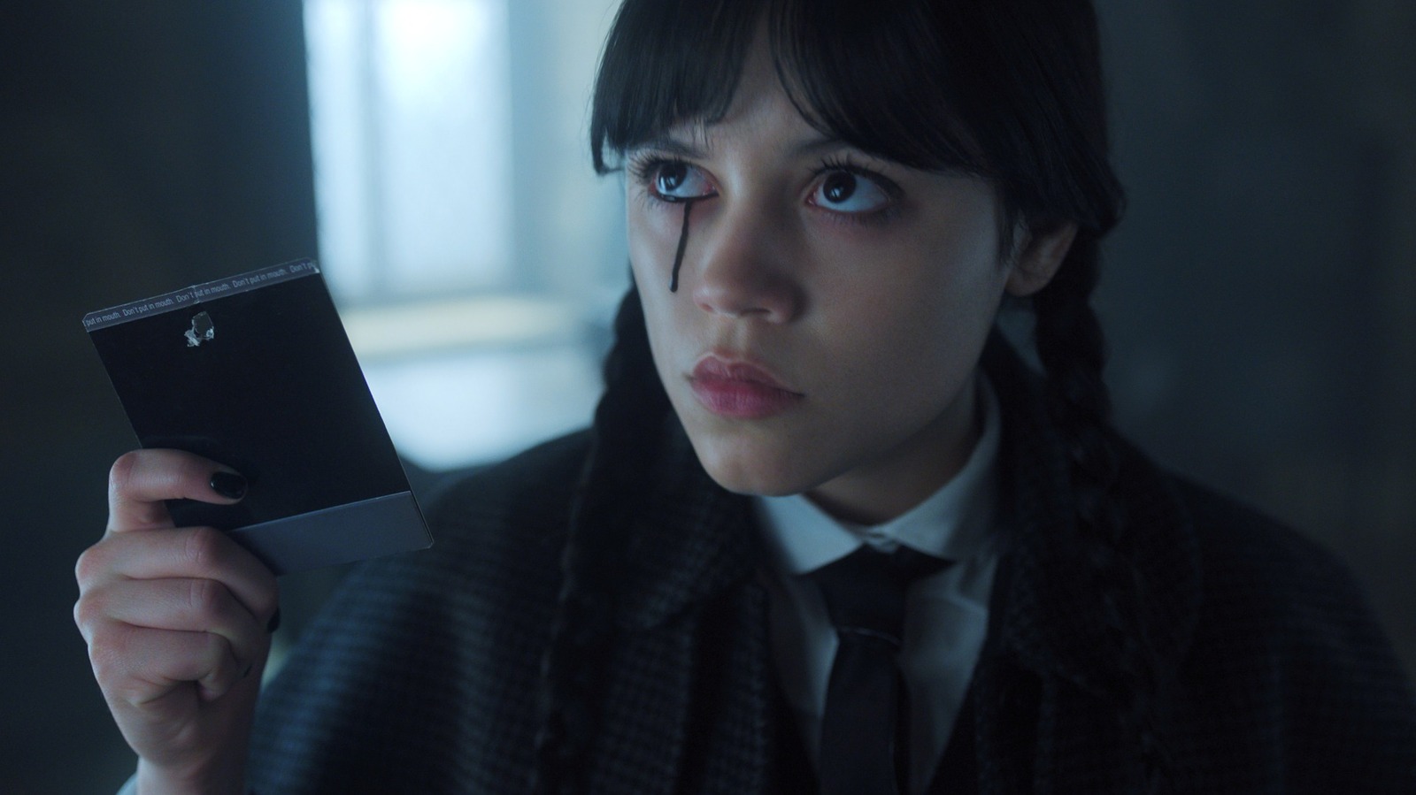 Qui est le harceleur de mercredi? La grande révélation de la saison 2 a expliqué