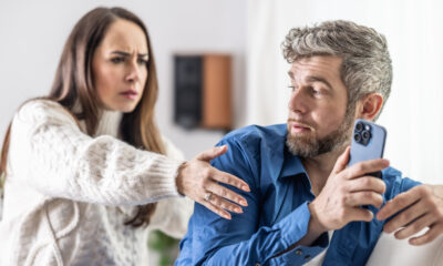 Si vous pensez que quelqu'un vous ment, recherchez ces indices de notre expert en langage corporel
