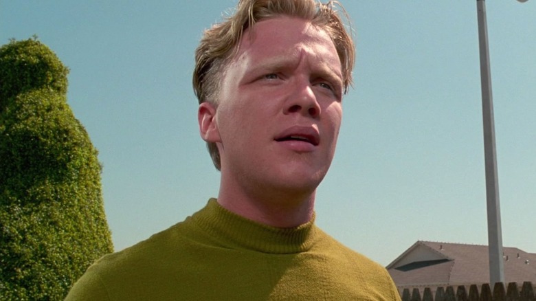 Anthony Michael Hall en tant que Jim est inutilement hostile dans Edward Scissorhands