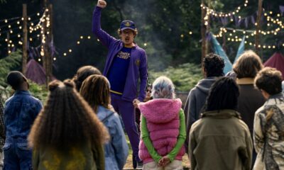 Le mercredi saison 2 donne à un ancien de Tim Burton un rôle hors concours vedette avec