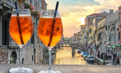 La règle tacite les touristes devraient connaître l'alcool en Europe