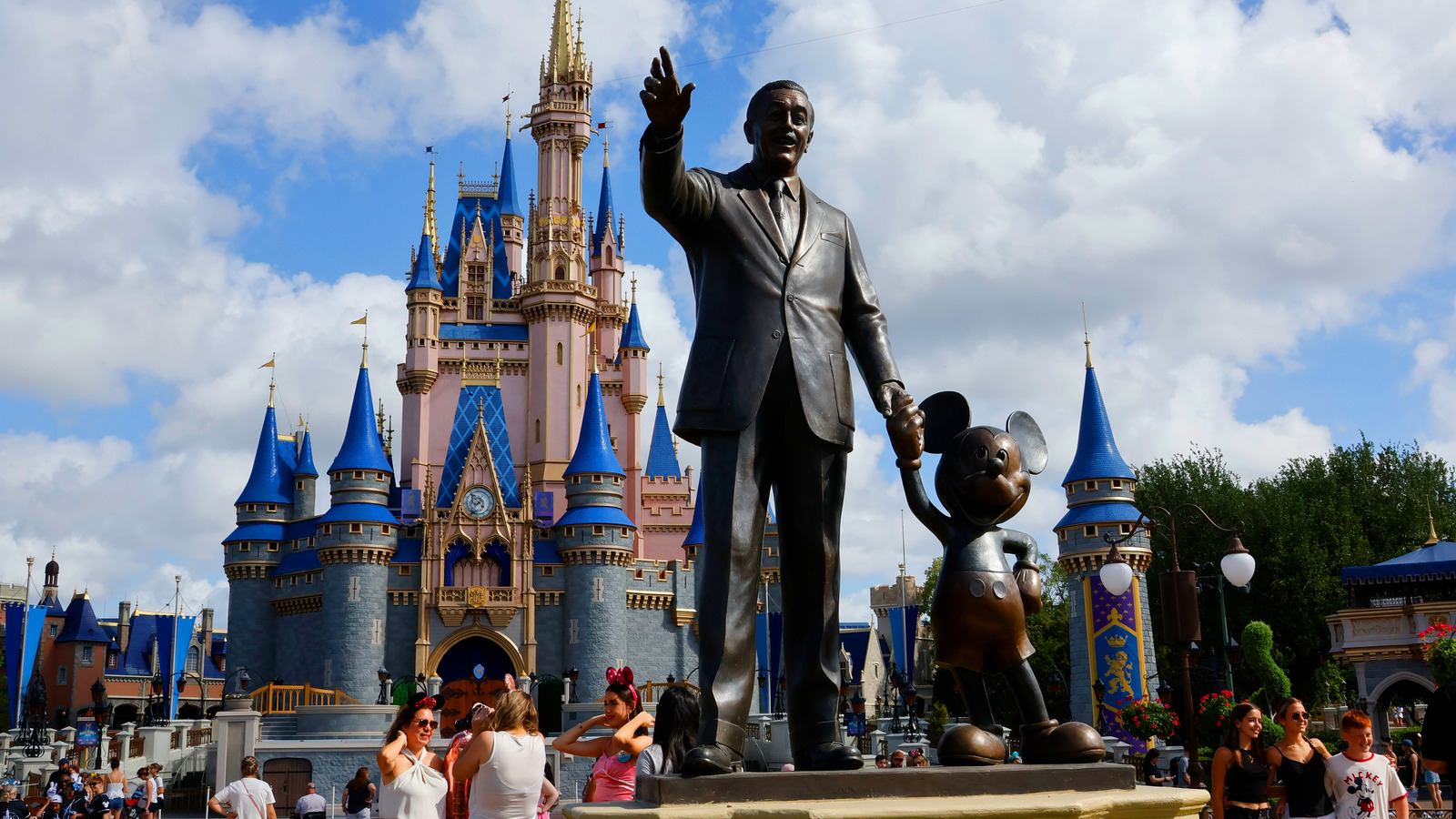 La règle stricte de Disney sur ce type de vêtements pourrait vous faire expulser