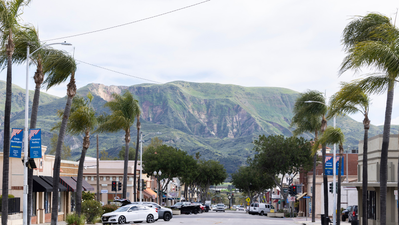 `` Last, Best Small Town '' du sud de la Californie a un centre-ville historique avec une vue sur la montagne