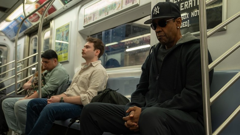 Denzel Washington monte le métro comme David King dans le plus haut 2