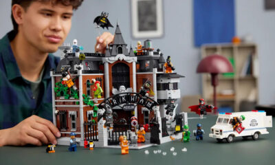L'ensemble du New Arkham Asylum LEGO assemble la galerie Rogues de Batman pour le chaos de la prison