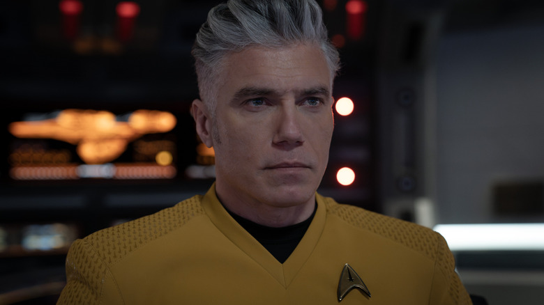 Captain Pike a l'air sombre sur Star Trek: Strange New Worlds