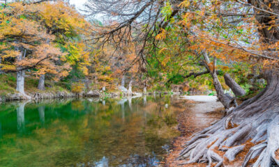 Des aventures de randonnée, de camping et de plein air vous attendent dans ce parc d'État de la rivière sous-estimée au Texas