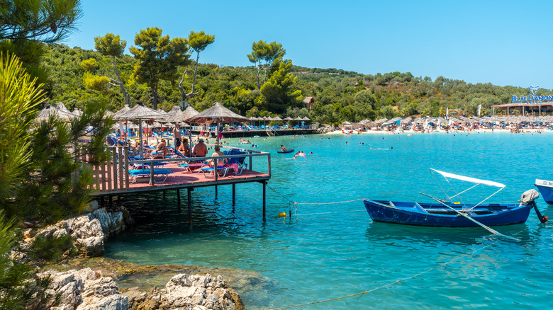 Clubs de plage à Ksamil Albanie