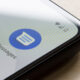 Que signifient les bulles de texte bleu sur les messages Android?