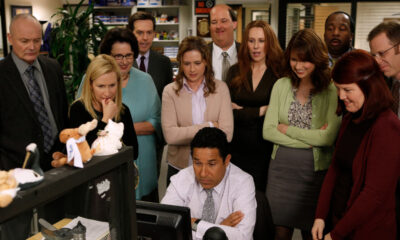 Le papier ne perd pas de temps à ramener un personnage de bureau original