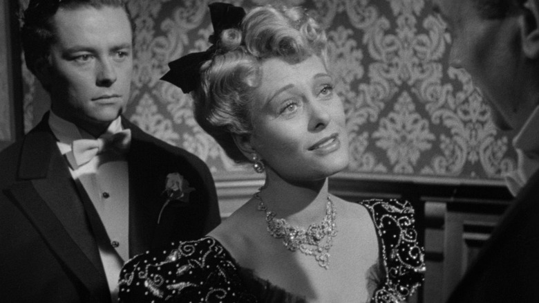 Dolores Costello comme Isabel Amberson Minafer donnant un aperçu de la magnifique Ambersons