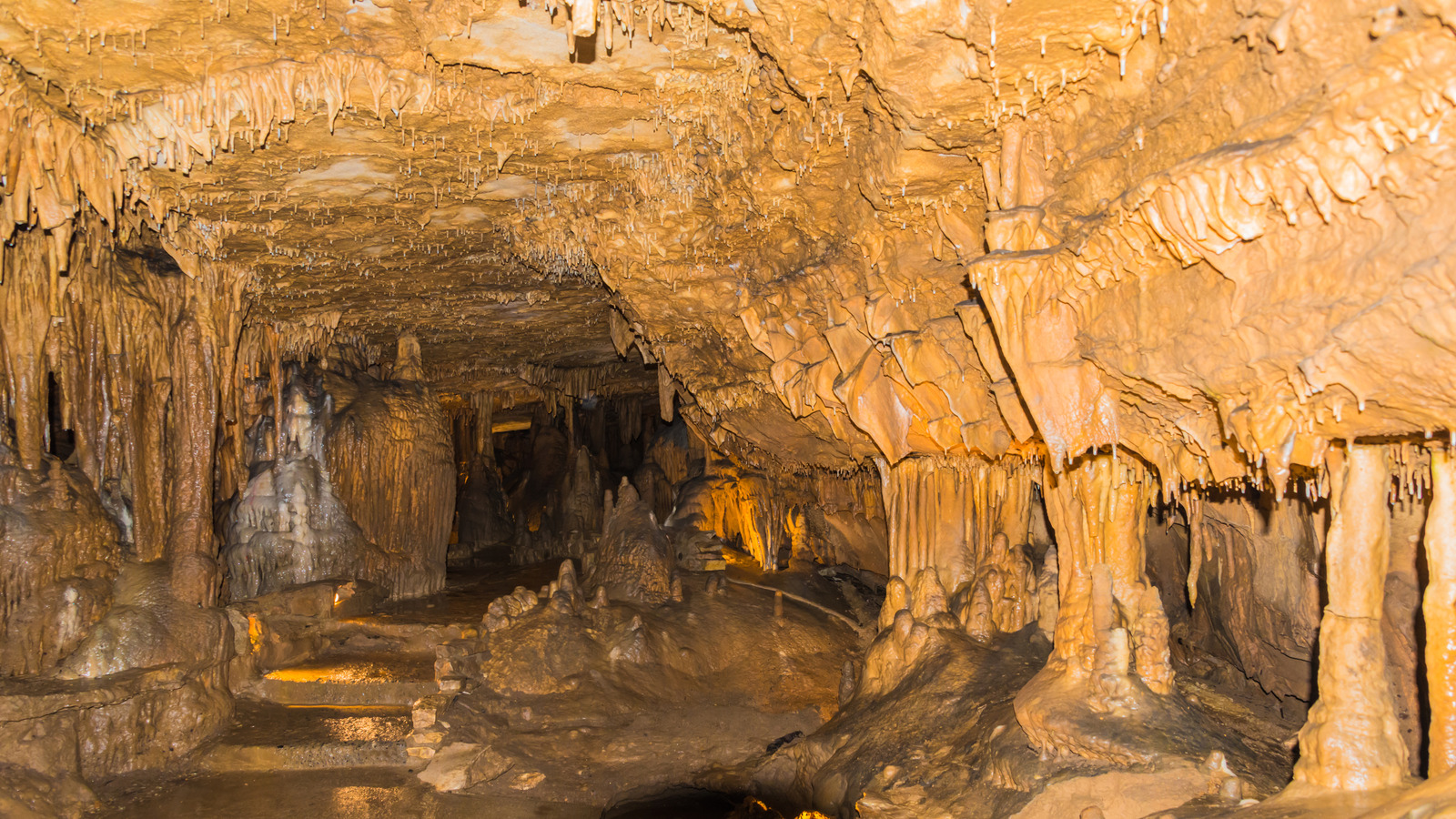 Le point de repère naturel et national le plus visité de l'Indiana offre une aventure souterraine amusante