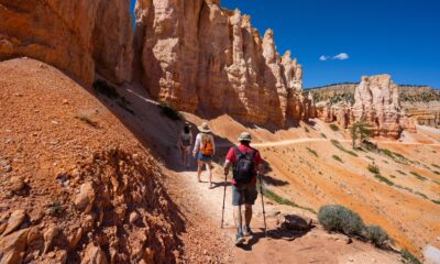 L'étiquette de sentier importante à garder à l'esprit pour des aventures de plein air amusantes et sûres