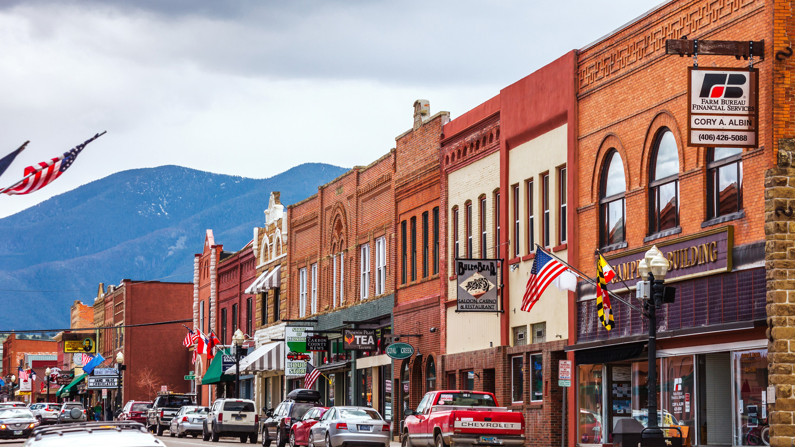 Cette petite ville dans les contreforts des montagnes Beardooth du Montana a des paysages pittoresques