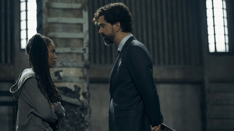 Marie Moreau de Jaz Sinclair et le chiffre de Hamish Linklater face à la génération V