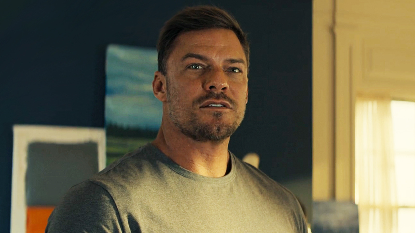 Alan Ritchson fait une promesse de la saison 4 de Reachder qui devrait avoir des fans très excités