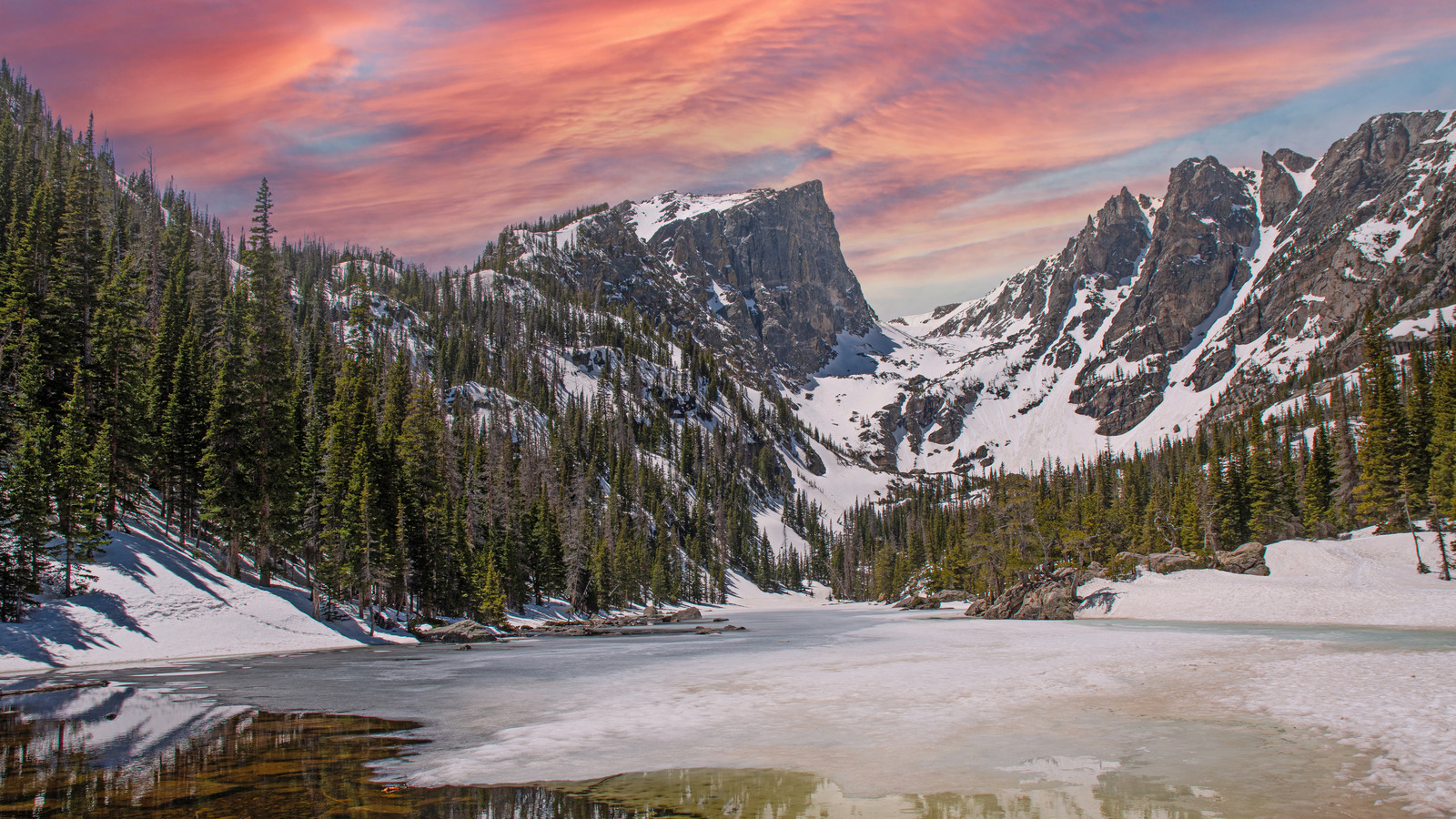 Ce parc national ressemble à un pays des merveilles d'hiver en automne. Voici comment s'y préparer