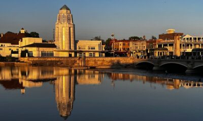 L'Illinois '' Pride of the Fox 'est une ville dynamique et rivière avec une belle scène du centre-ville