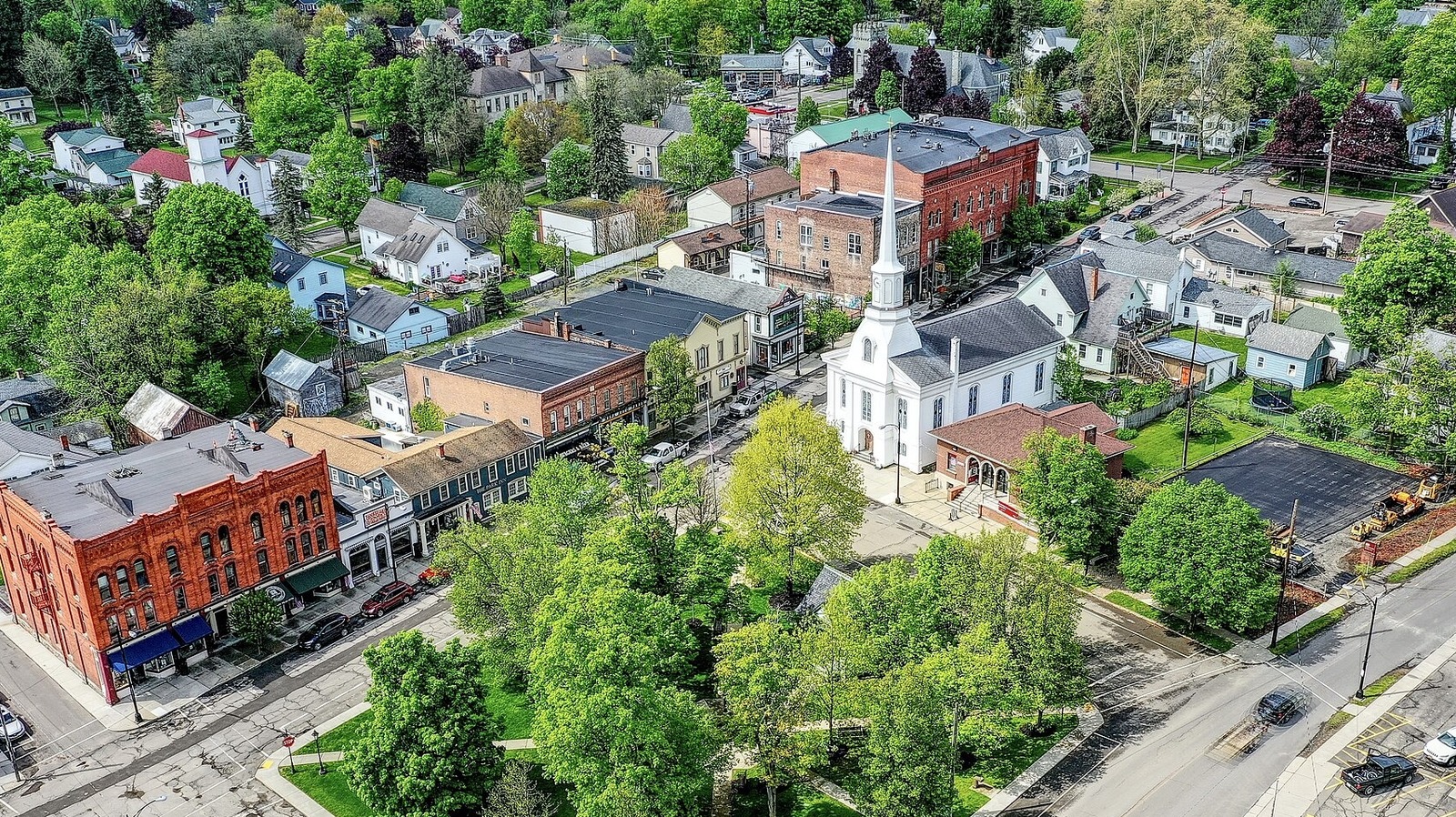 Cette charmante ville du lac de New York est idéale pour une escapade romantique avec des vues panoramiques