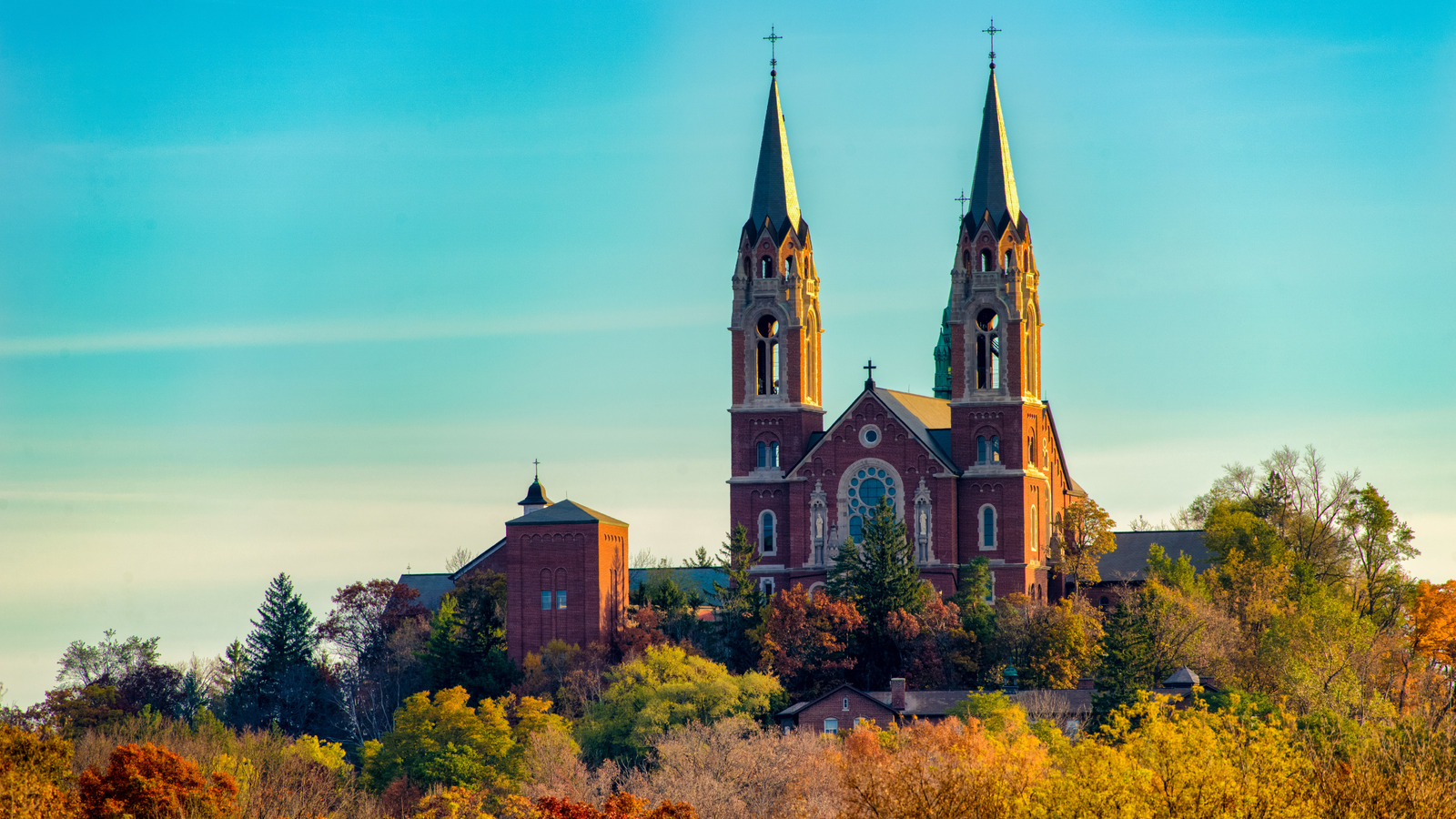 Cette randonnée panoramique offre une vue imprenable sur le magnifique feuillage d'automne du Wisconsin