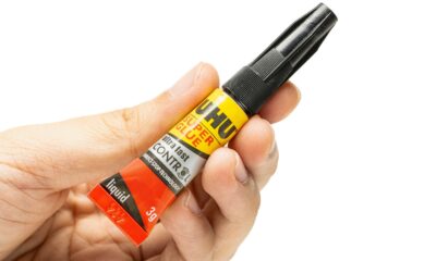 Pouvez-vous utiliser de la Super Glue sur un écran de téléphone fissuré ?