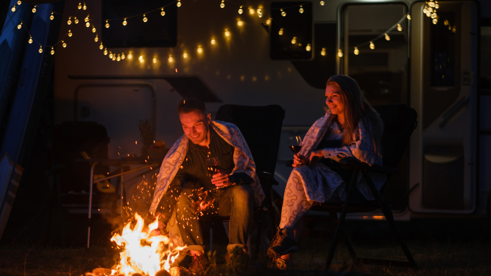 Le meilleur type de guirlande lumineuse à énergie solaire pour éloigner les insectes de votre camping