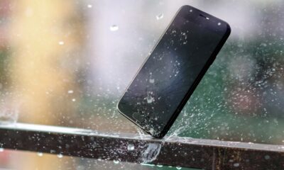 Comment retirer l'eau du port de chargement de votre téléphone