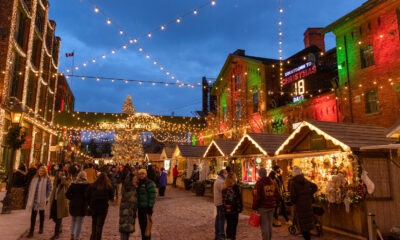 Le quartier animé de l'Ontario ressemble à l'un des marchés de Noël d'Europe en hiver