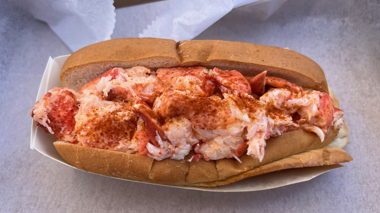 Un rouleau de homard séduit