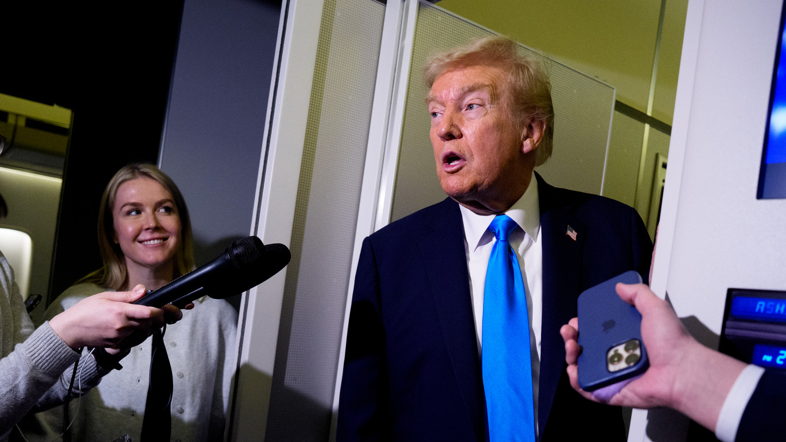 Drapeaux rouges dans la relation de travail de Karoline Leavitt et Donald Trump que nous ne pouvons pas ignorer