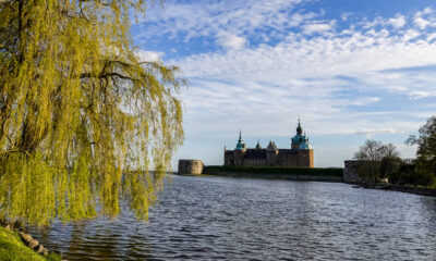 Rick Steves dit que le « château médiéval le plus magnifique de Scandinavie » se trouve dans cette ville suédoise animée