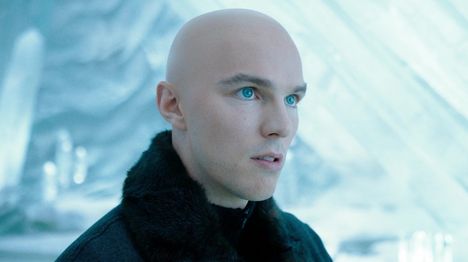 Nicholas Hoult a obtenu son audition pour Superman en se glissant dans les DM de James Gunn