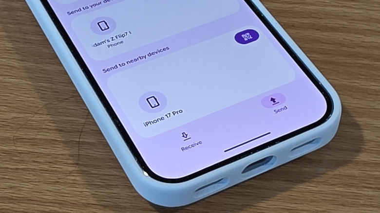 Pixel 10 Pro sur une table