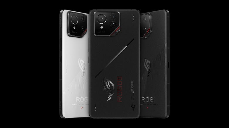 Trois modèles d'Asus ROG Phone 9 Pro dans des couleurs différentes
