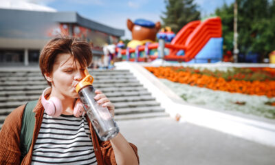 Utilisez ce hack économique de Disney World pour rester hydraté sans vider votre portefeuille