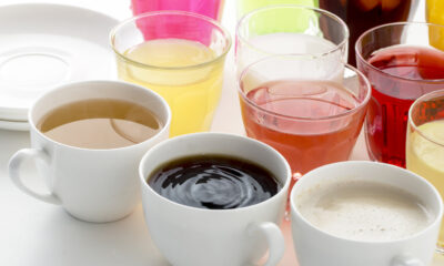 L’une des meilleures boissons pour vieillir en bonne santé n’est ni l’eau ni le lait