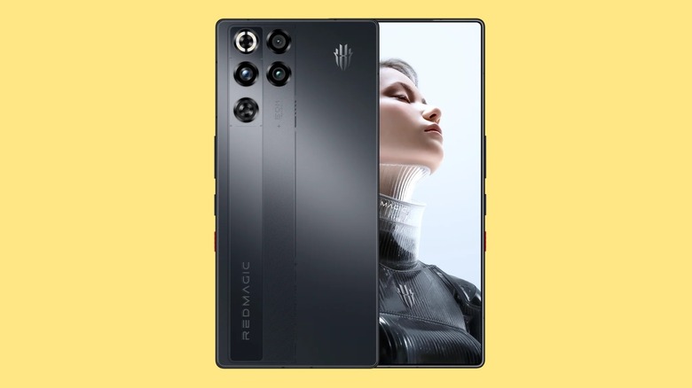 Image officielle du ZTE Nubia Red Magic 11 Pro en couleur noire de l'avant et de l'arrière