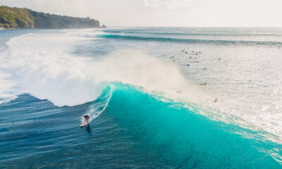 Le meilleur spot de surf près de Hilo est un parc de plage hawaïen avec des habitants sympathiques et des pierres de lave