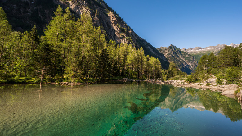 Eaux turquoise du Bidet della Condessa dans le Val di Mello