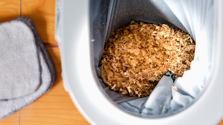 Installation de toilettes à Comosting