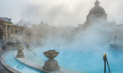 Les 5 meilleures sources chaudes d'Europe pour rester au chaud pendant votre escapade hivernale