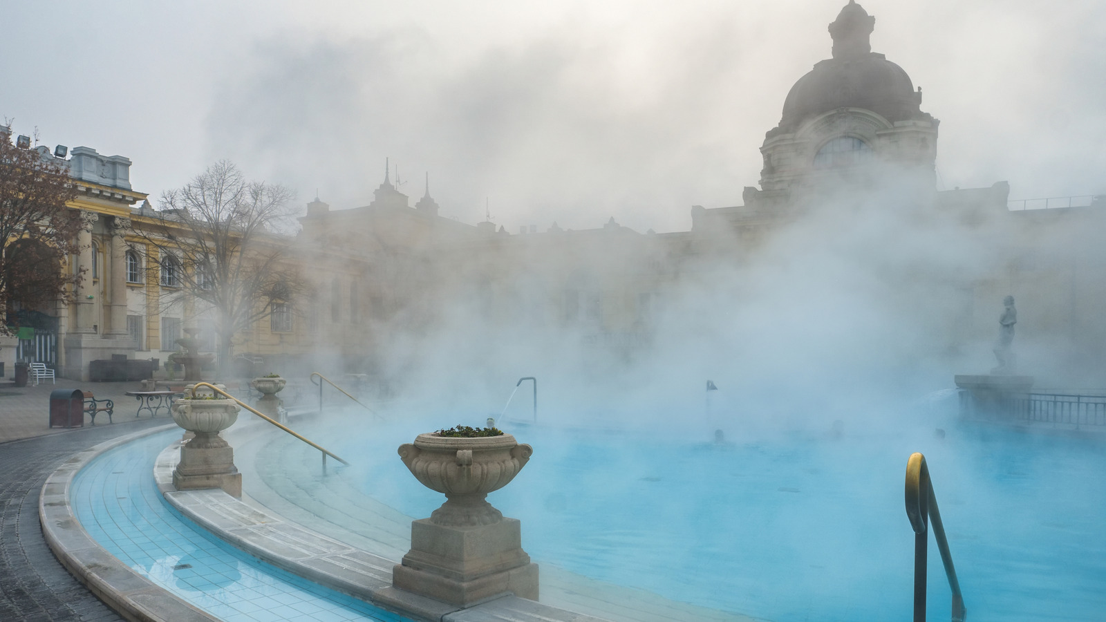 Les 5 meilleures sources chaudes d'Europe pour rester au chaud pendant votre escapade hivernale