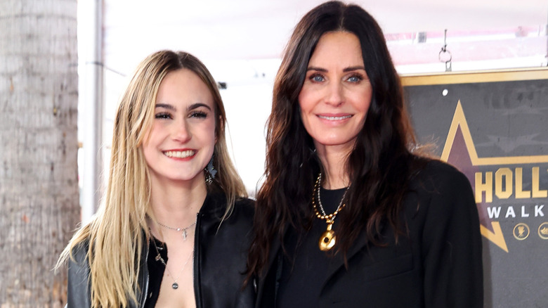 Coco Arquette et Courtney Cox souriantes